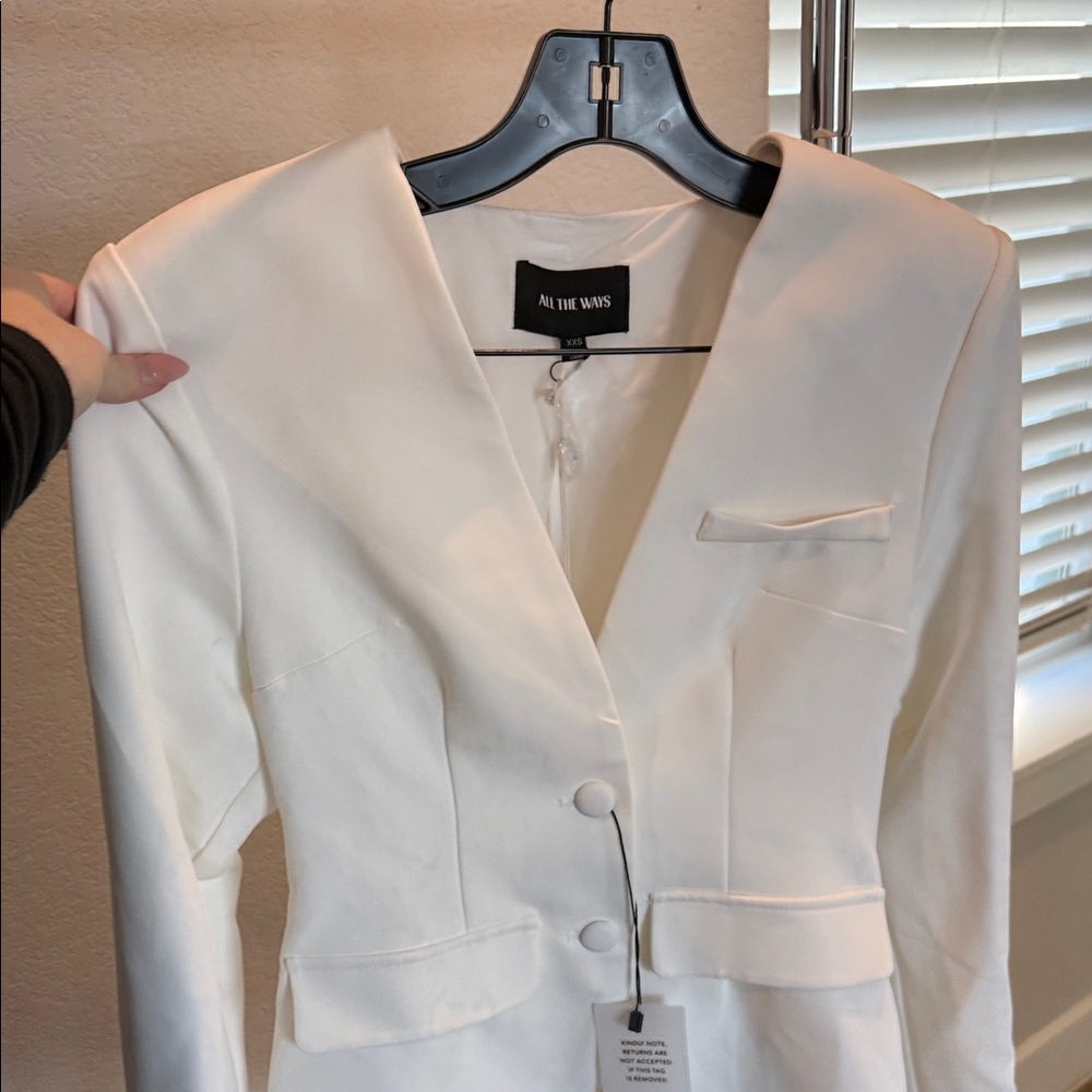 REVOLVE White Blazer